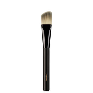 Jishaku Brush 24: Foundation Contour